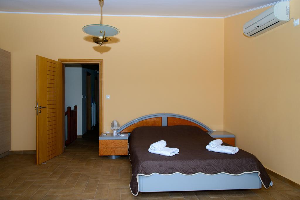 Athenian Spiti Villa อาร์เตมีดา ภายนอก รูปภาพ